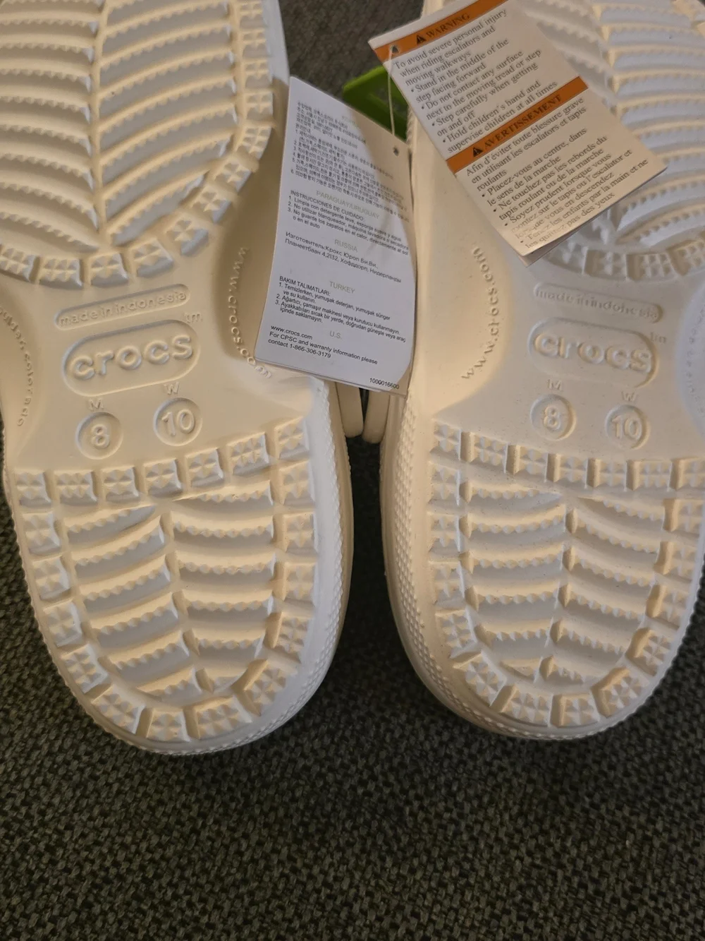 CROCS White Classic Unisex Clog